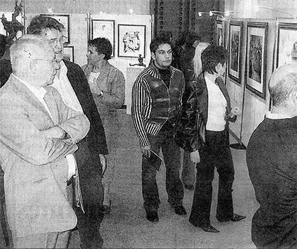 Photo de presse - Le Républicain Lorain" - ​Plastica Naboria 2ème biennale des Beaux Arts de Saint-Avold Exposition de Prestige d'Artistes Peintres et Sculpteurs "entre rêve et réalité" Hôtel de ville de Saint-Avold (57) Moselle  Du 1er au 30 octobre 2005 ​